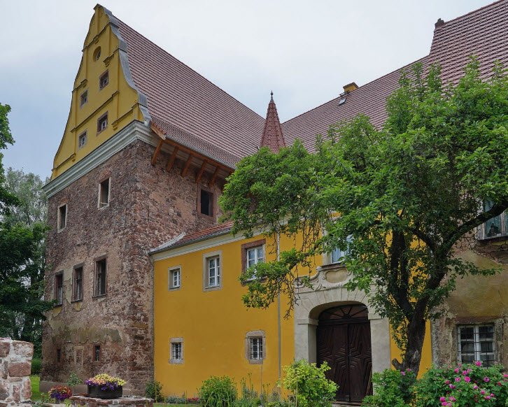 Castle Kapitanowo. Foundation, Ścinawka Średnia, Poland, Poland